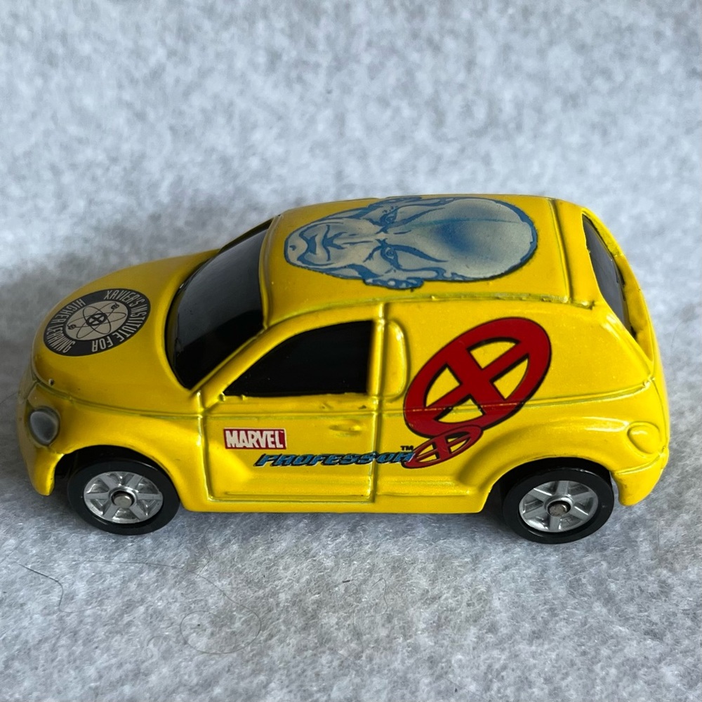 Marvel Toys Maisto Chrysler Panel Cruiser Marvel X-Men 2003 Professor X